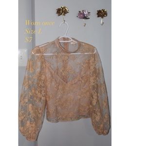 Lace apricot puff sleeve top